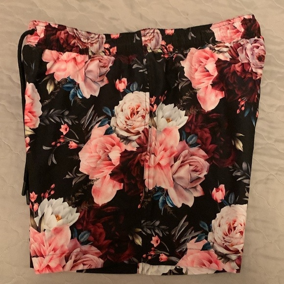 Fashion Nova Mens Swim Trunks Size M. #343 - Picture 3 of 9